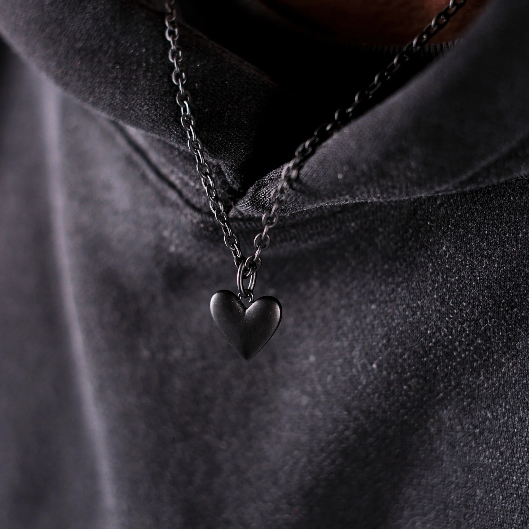 K12 - BLACK HEART - CHAIN - Image 6