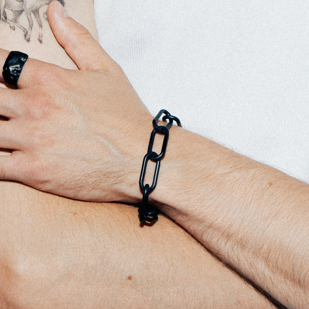 K12 - BLACK OVAL LINK BRACELET - 14MM - Image 3