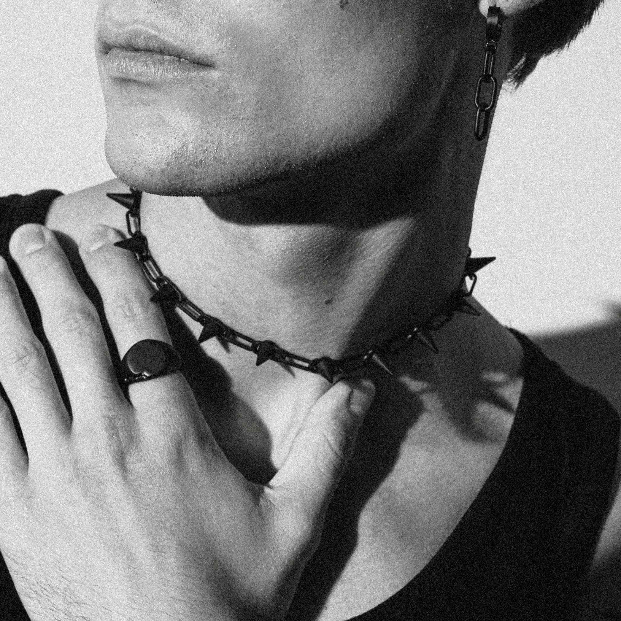 K12 - BLACK PAPERCLIP SPIKE CHAIN - 7MM - Image 7