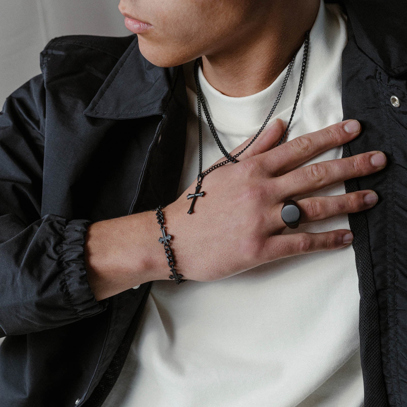 K12 - BLACK SIGNET RING - Image 3