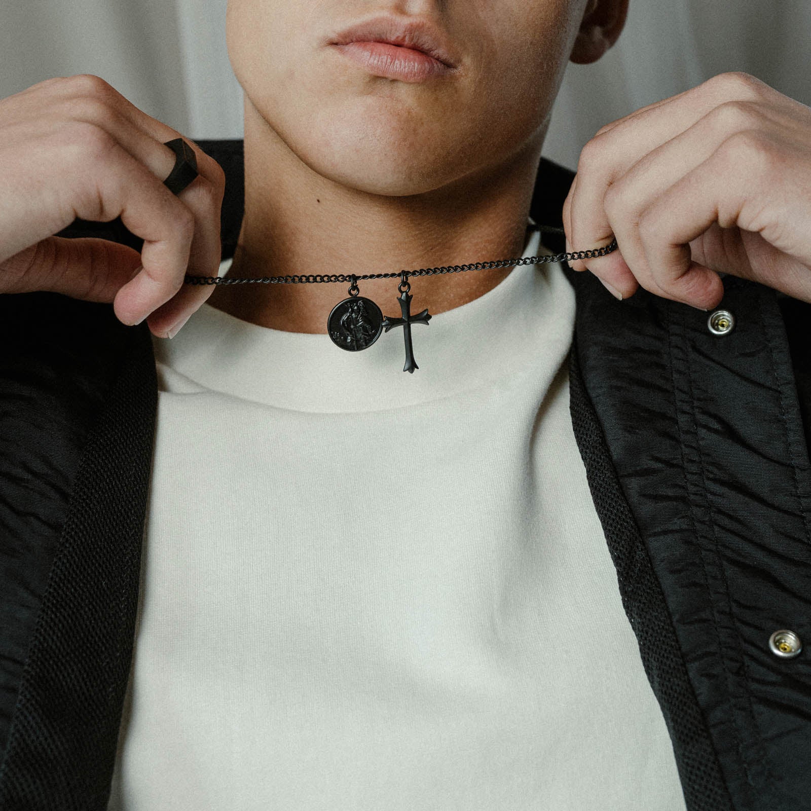 K12 - BLACK TRUST CHAIN - Image 4