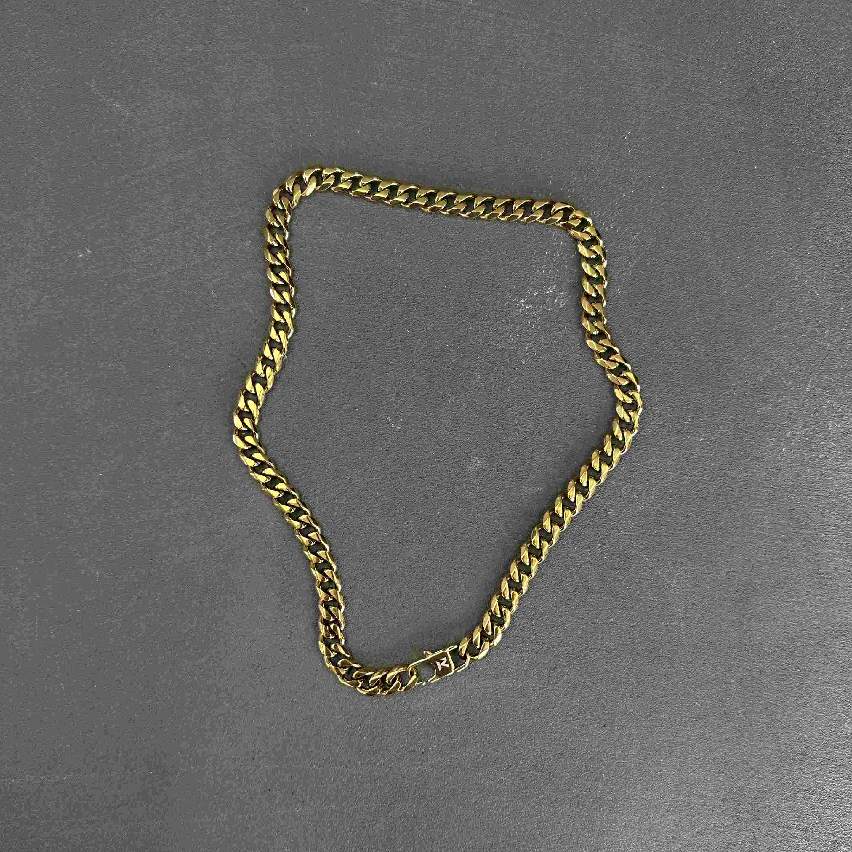 K12 - GOLD CUBAN CHAIN - 8MM - Image 4