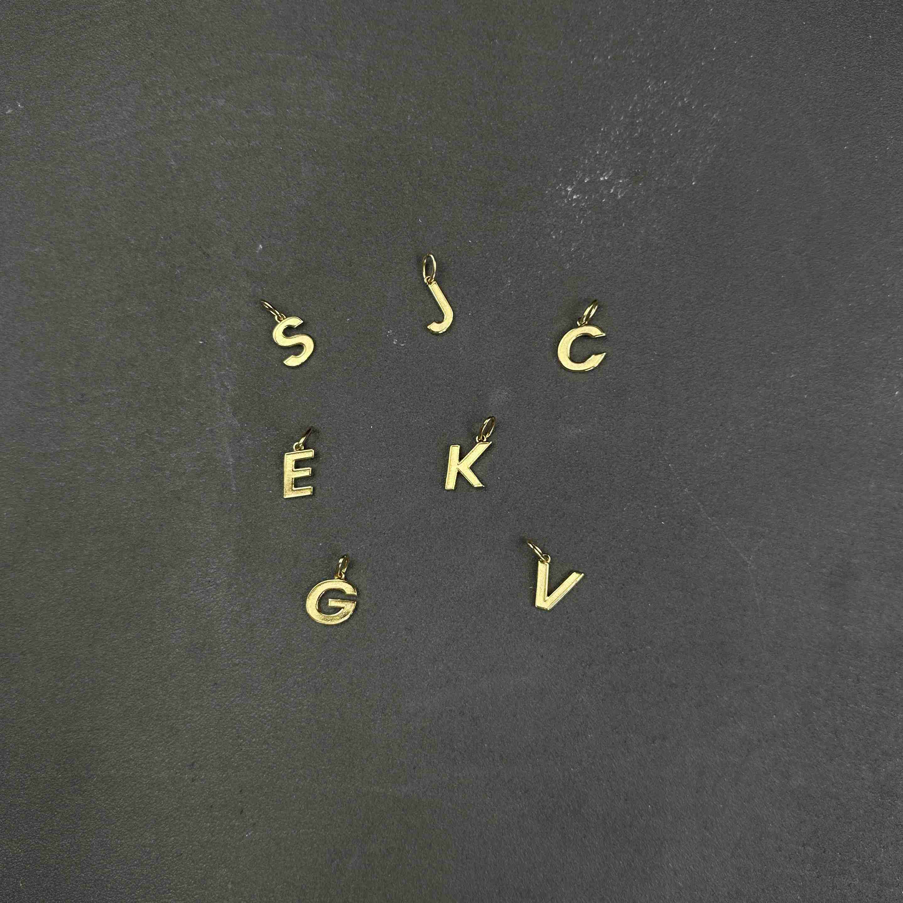 K12 - GOLD LETTER - PENDANT - Image 5