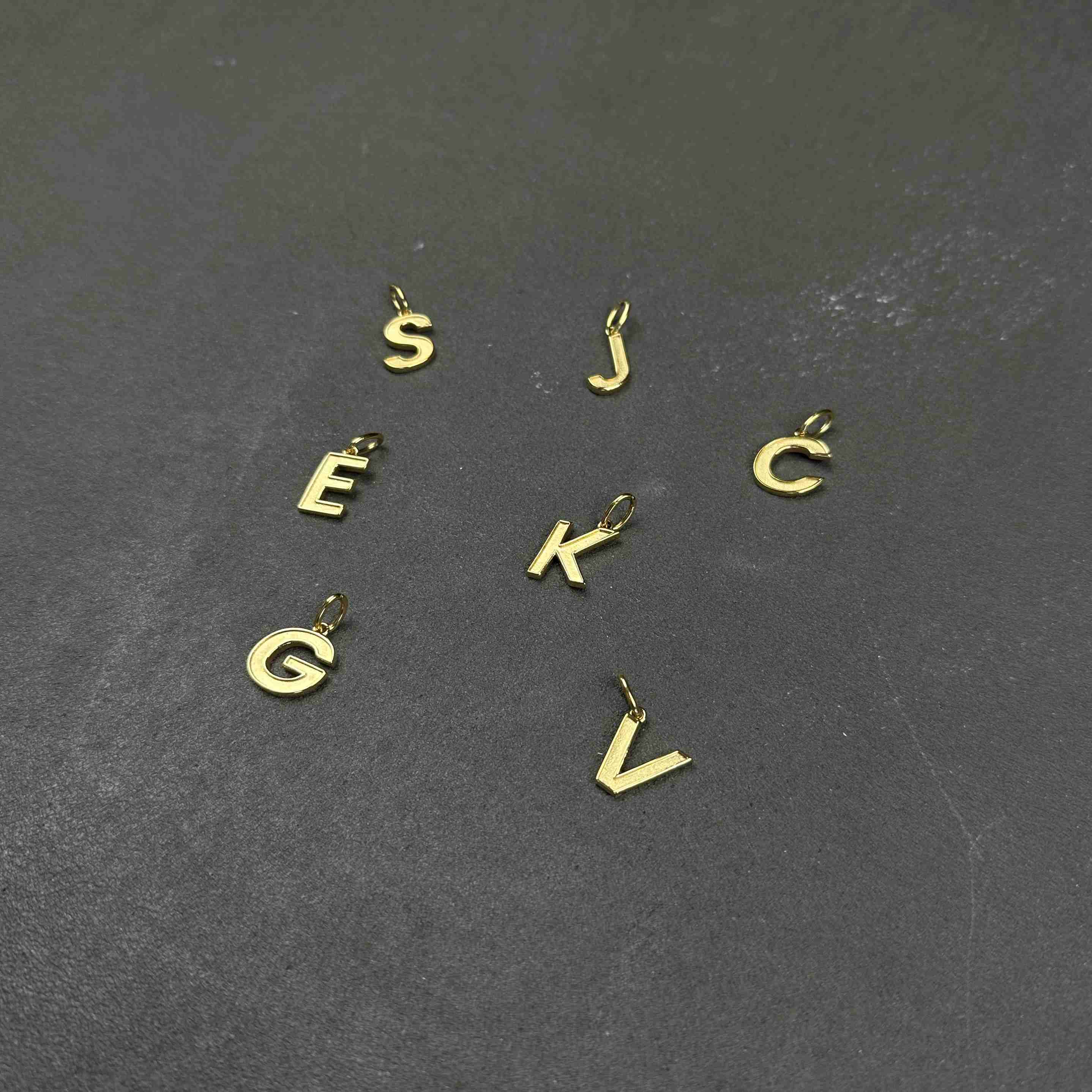 K12 - GOLD LETTER - PENDANT - Image 6