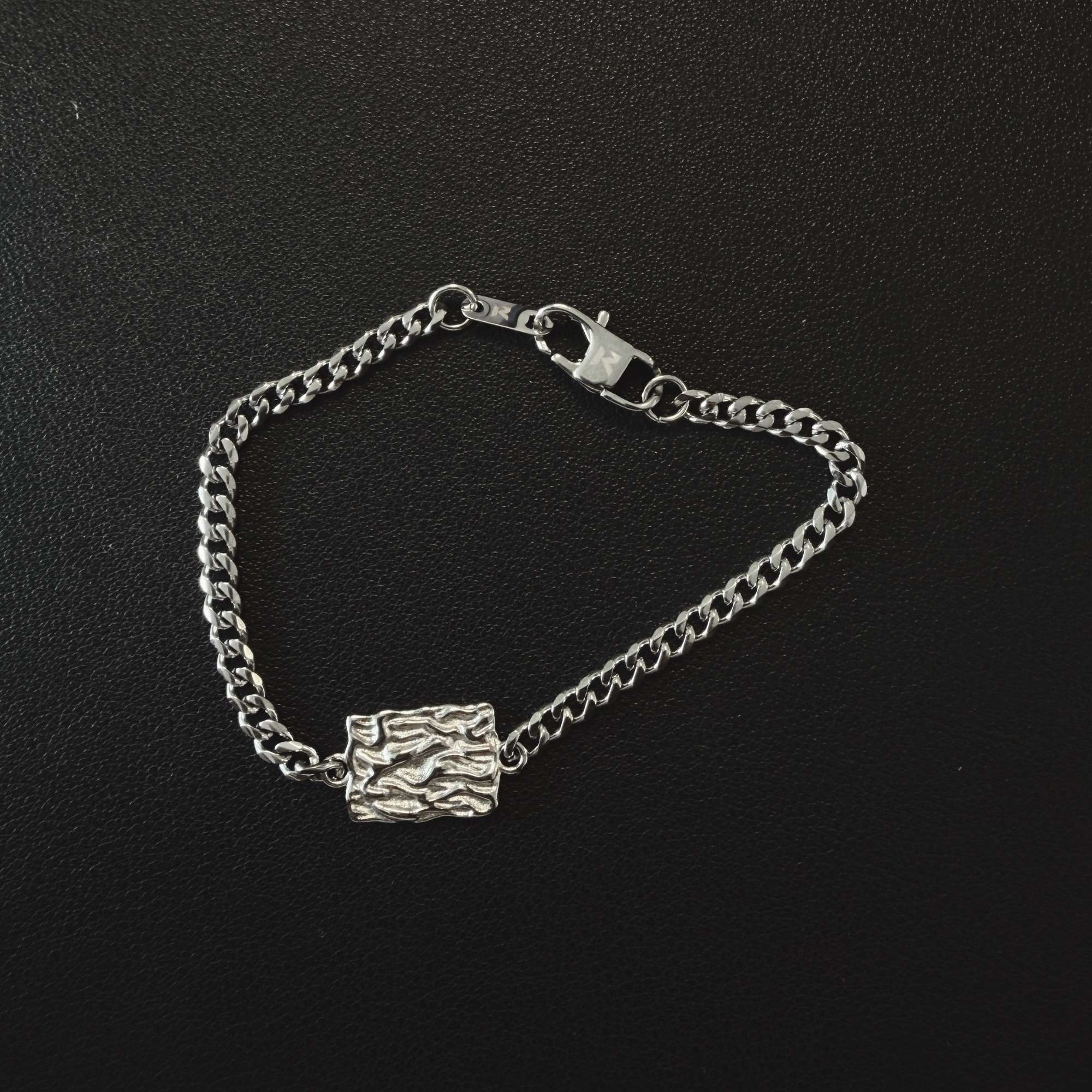 K12 - SILVER WAVY BRACELET - Image 5