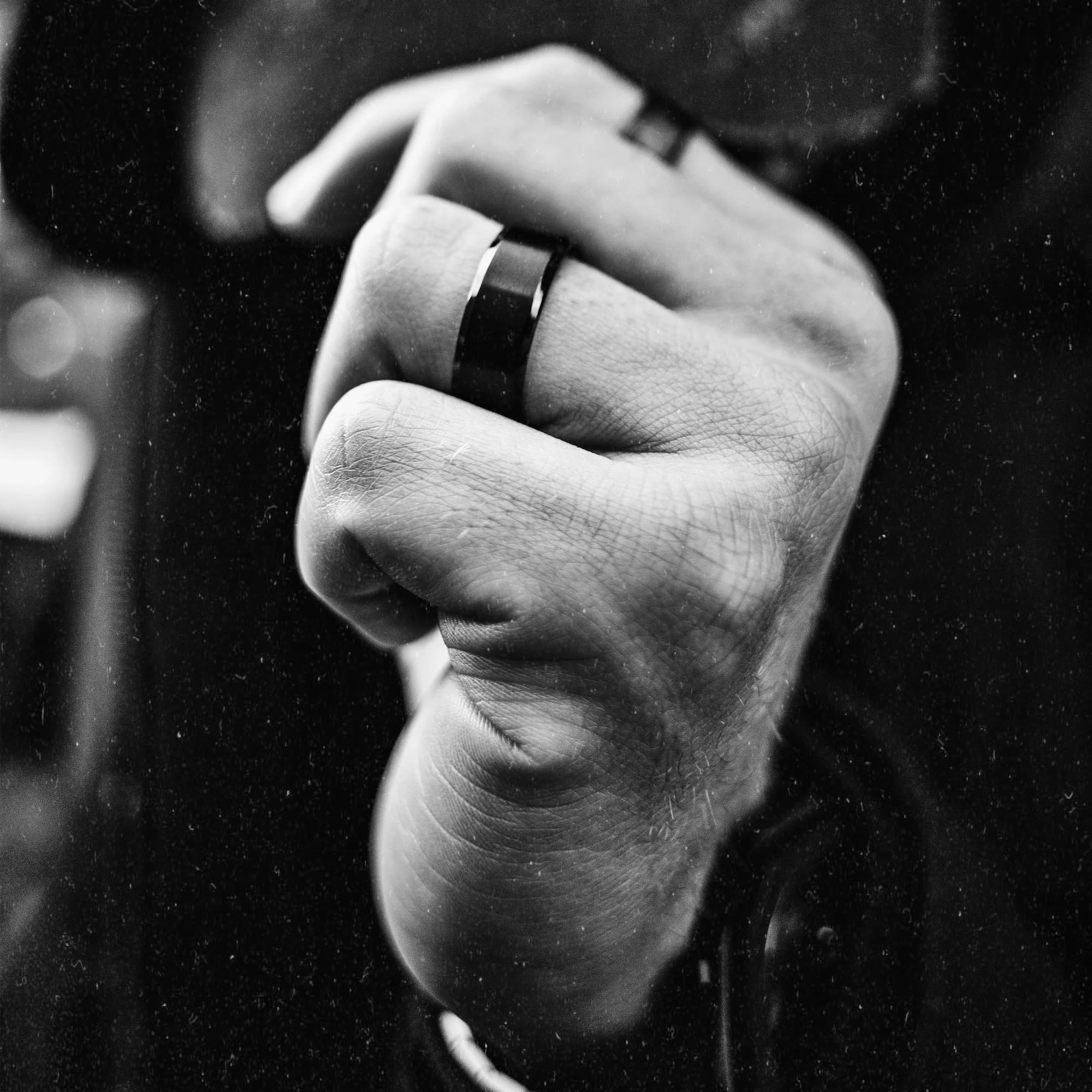 K12 - BLACK STEEL RING - 77 - Image 4