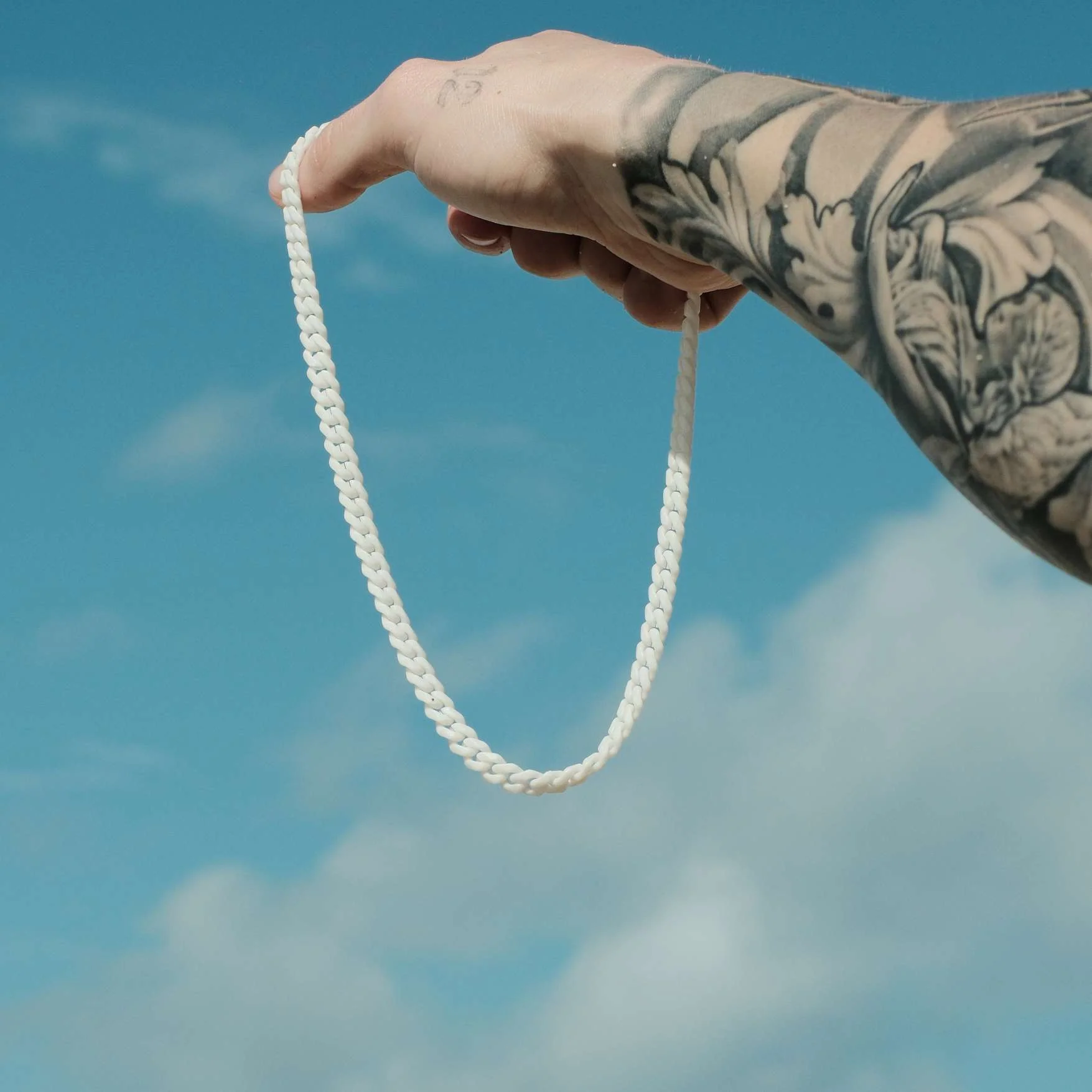 K12 - WHITE CUBAN CHAIN - 8MM - Image 3